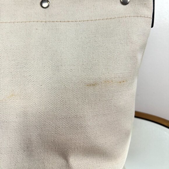 SAINT LAURENT Rive Gauche Bucket Bag in White Linen - Picture 10 of 17